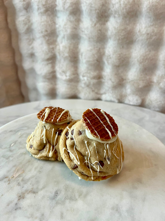 Caramel stuffed stroopwaffle cookie