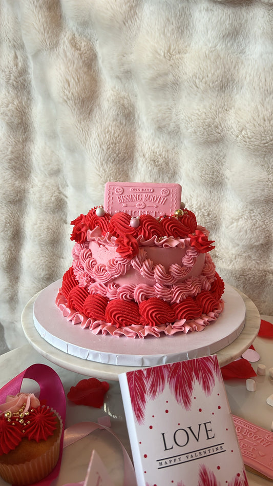 Valentine's mini Lambeth cake (COLLECTION ONLY)