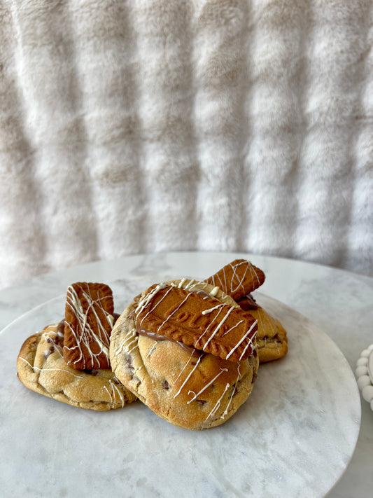 Biscoff stuffed cookie